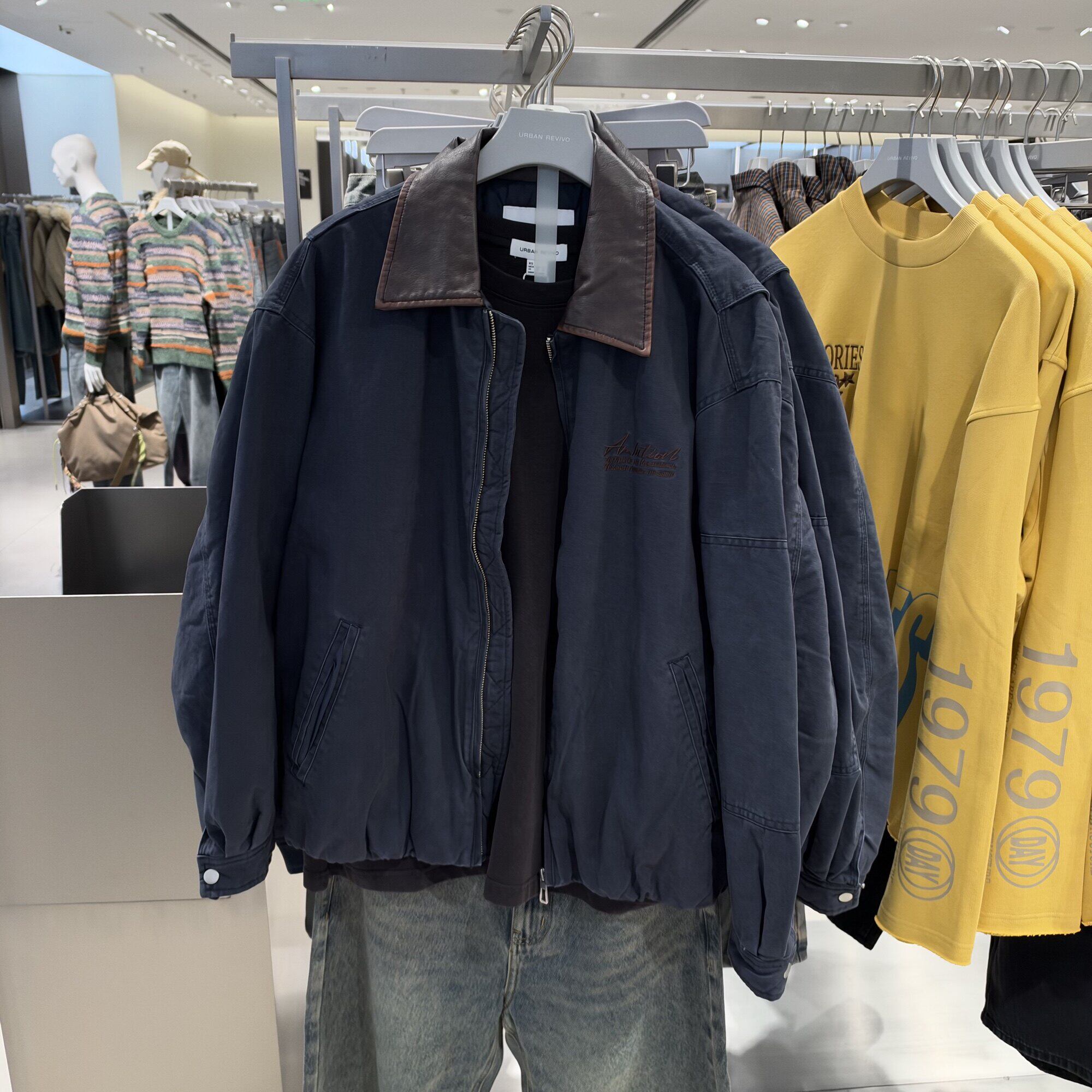 UR国内2026冬季男装复古工装风撞色领字母刺绣棉服UUV160026