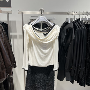 UR国内2026春季新款女装魅力简约一字领撞色褶皱T恤UWG460035