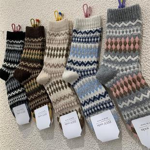 冬季费尔曼岛风加厚保暖羊毛女袜子网红款菱形格圣诞风中筒堆堆袜