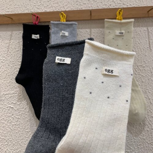 网红2026冬季新款羊毛女袜子韩版无骨卷边加厚保暖egg标签中筒袜