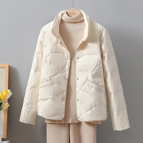 2025新款祥云羽绒服女短款立领轻薄白鸭绒女款秋冬小个子轻便外套
