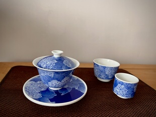 见欢集 青花刷花分水重工桃花岩茶三才小盖碗马蹄主人杯套组