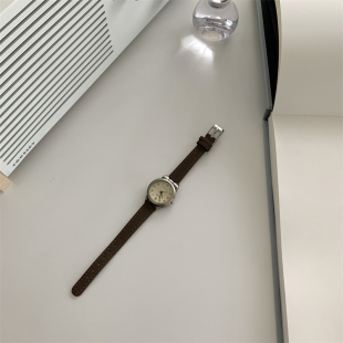 高颜值手表女款ins风初高中学生小众简约气质高级森系学院风女表