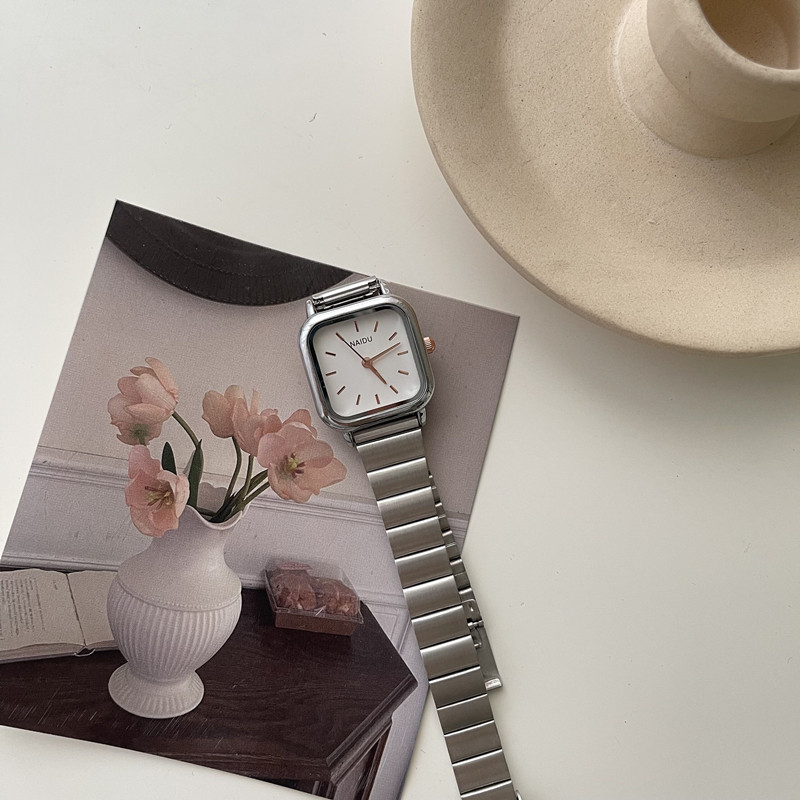 冷淡风气质小方表手表高级复古