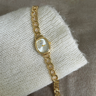naidu凸玻璃椭圆形手链手表女高级气质小众精致复古风学生女士表