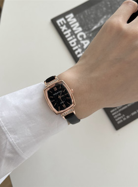 法国小众复古镶钻酒桶型满天星手表女士简约轻奢气质2021年石英表