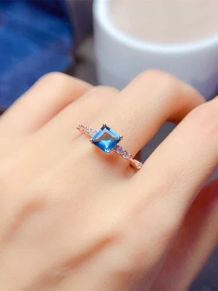 일본과 한국의 새로운 S 도금 18K 골드 천연 런던 블루 토파즈 반지 여성용 라이브 입 반지는 우아하고 달콤합니다