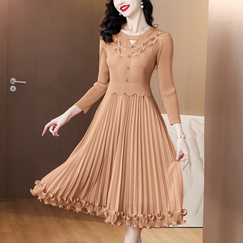 2026春装新款小香风收腰时尚气质圆领木耳边长袖连衣裙褶皱百褶裙