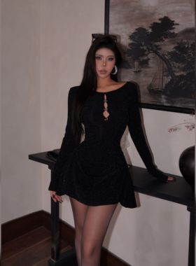 【蜜蜜家】星光满钻镂空亮丝蝴蝶闪闪露肩自带胯型A摆裙 25/ZA084