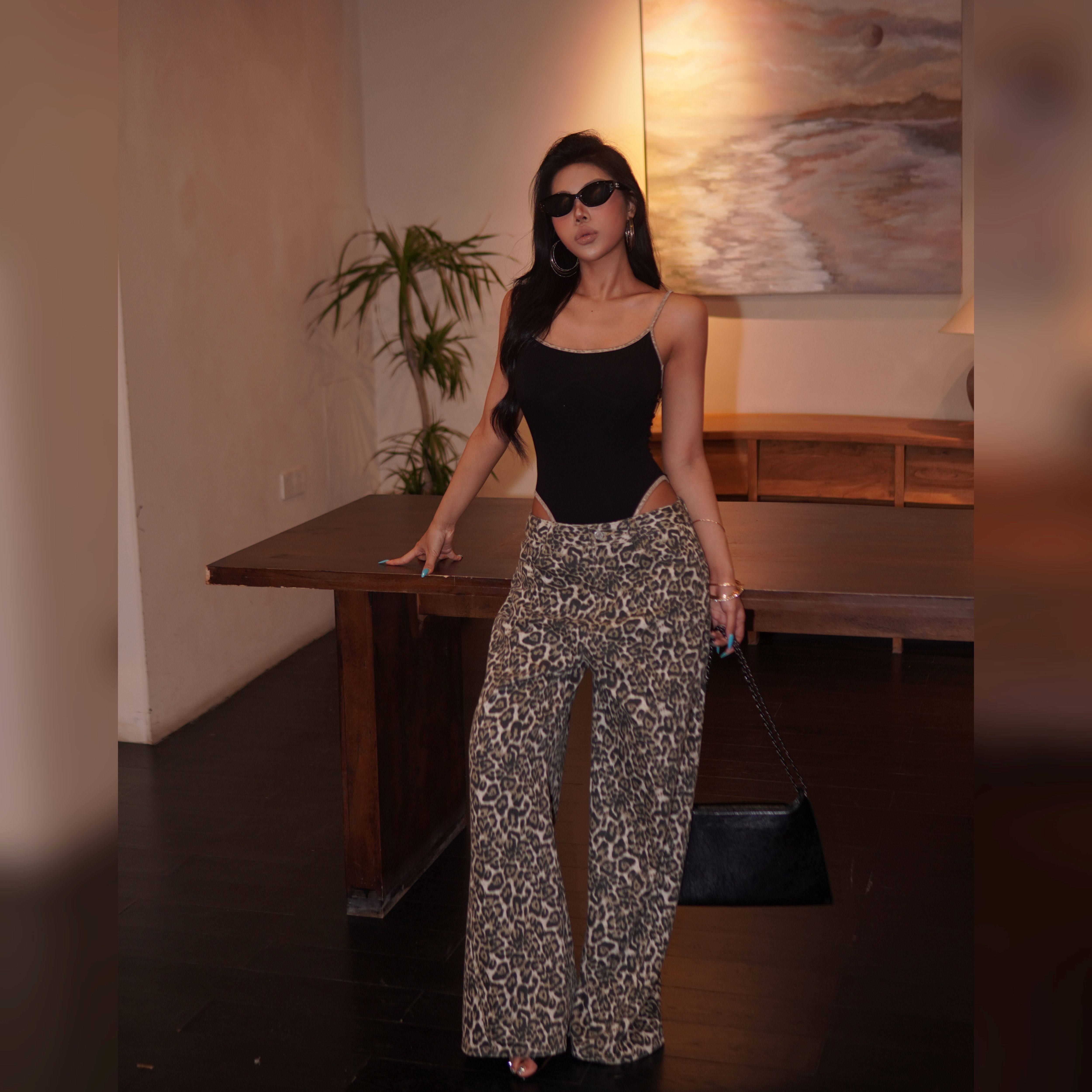【蜜蜜家】欧美辣妹豹纹撞色可拆胸垫吊带连体衣 26/Z790