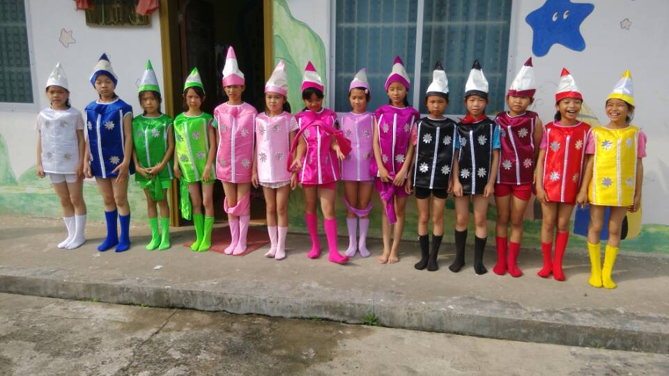 小荷风采表演服舞台道具七彩画笔