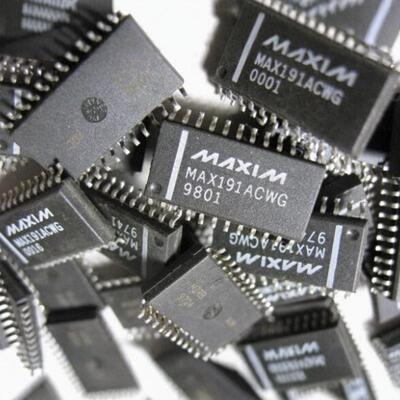 MAX191ACWG  MAX191BCWG  SOP24 低功耗12位采样ADC 正品保证