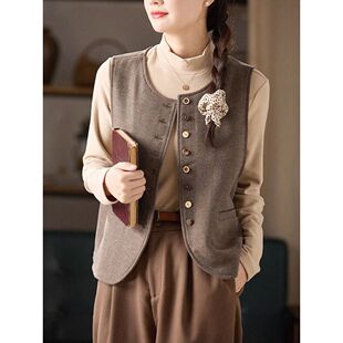 日系通勤文艺复古异色木扣圆领羊毛混纺直筒叠穿毛呢小马甲外套女