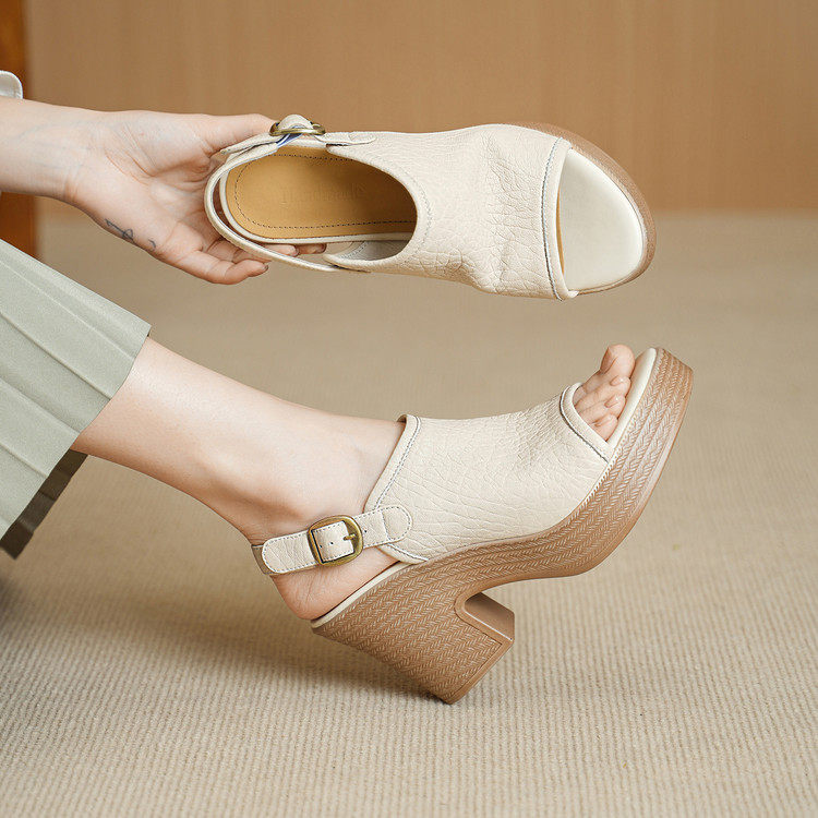8cm软羊皮小个子增高厚底凉鞋女2026夏季粗跟露趾一字带罗马女鞋