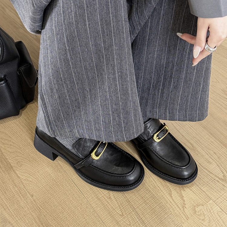 4.5cm圆头粗跟深口单鞋女百搭纯色复古风质感牛皮2026春款乐福鞋,女鞋,深口单鞋,淘宝优惠券,粉丝福利购,淘宝优惠卷