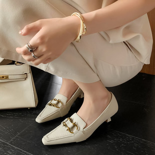 真皮法式优雅气质金属扣尖头3cm小跟猫跟单鞋女士春秋大码41—42
