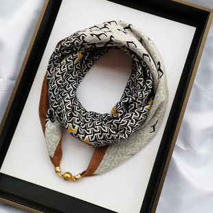 春秋款洋气字母小马小方巾丝巾女百搭护颈小领巾围脖懒人磁扣围巾