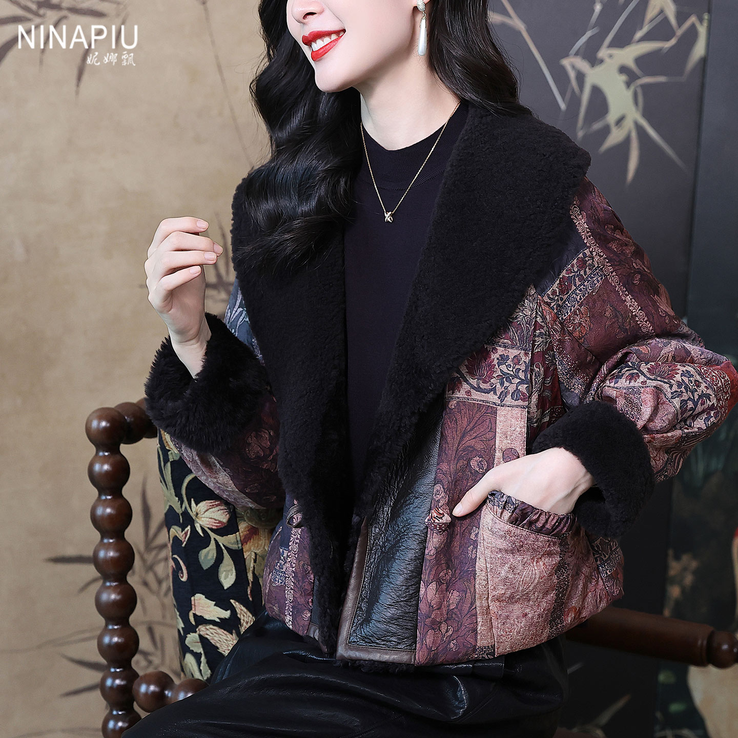 妮娜飘时尚皮毛一体拼接鹅绒服