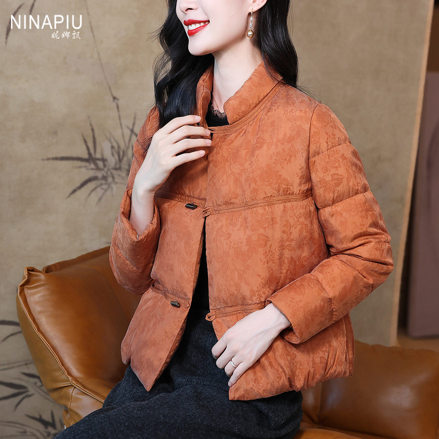 妮娜飘高级感人丝提花轻暖鹅绒服