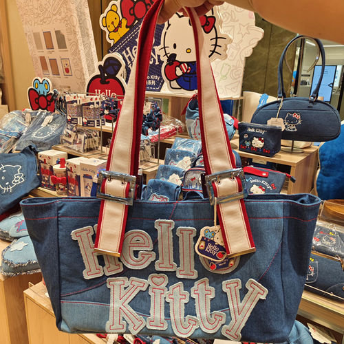 【MINISO】名创优品三丽鸥家族经典牛仔系列丹宁大包-Hello Kitty