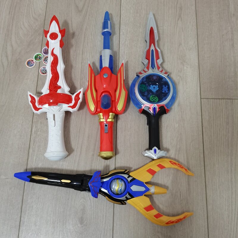 泰迦奥特曼炽焰之剑发射晶片玩具欧布长矛圣剑变身器银河火花枪男