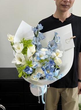 蓝白色花束郁金香午夜蓝送男士领导厦门同城鲜花速递