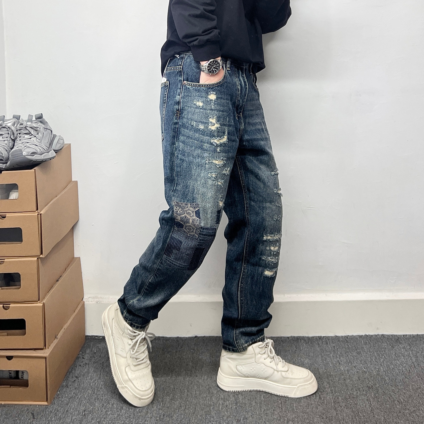 水洗复古蓝色做旧破洞贴布牛仔裤男痞帅锥形裤拼接刮烂修身小脚裤