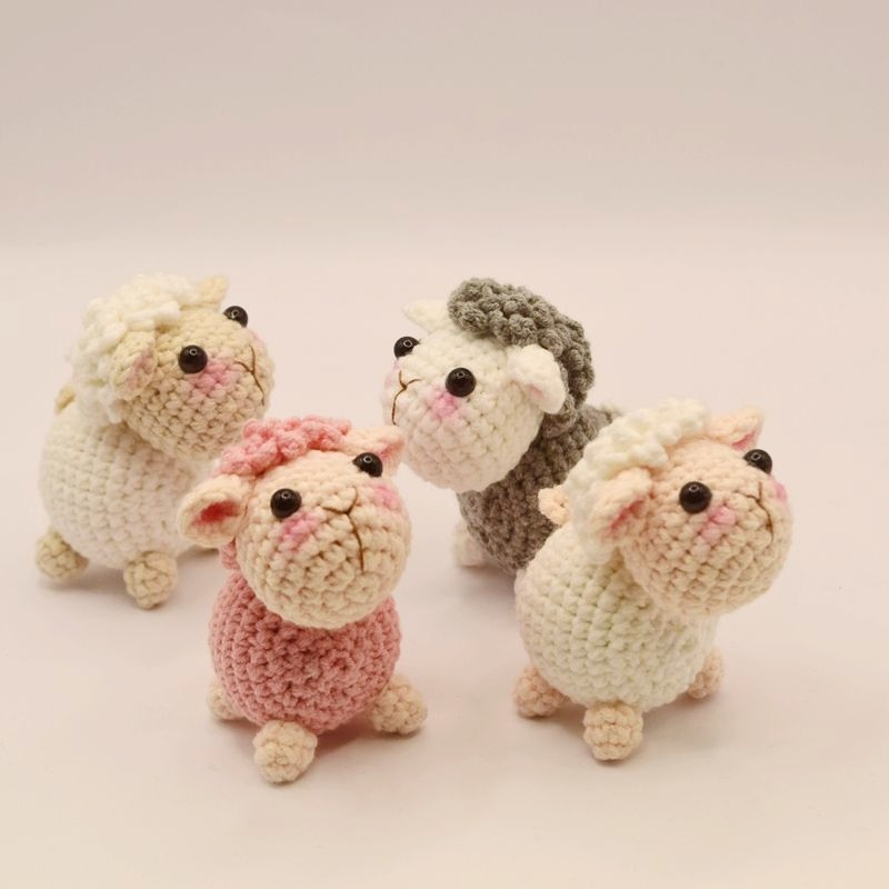 玩偶成品小绵羊钥匙扣挂件情侣