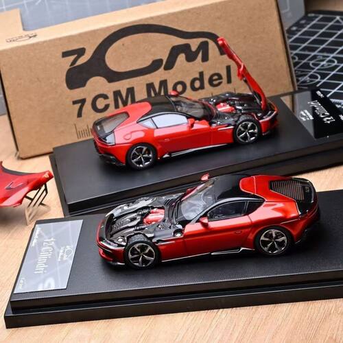 现货  7CM  Model  1:64  跃马 12 CILINDRI  合金汽车模型  摆件