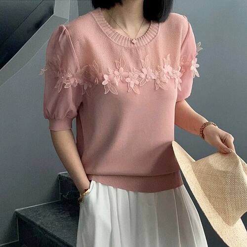 2026夏季新款女装粉色花朵装饰短袖针织衫女宽松圆领套头毛衣