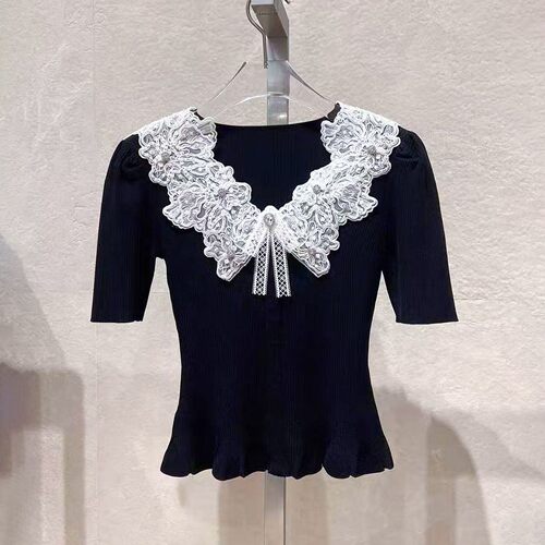 2026春季新款女装黑色蕾丝拼接V领短袖针织衫女宽松套头打底衫