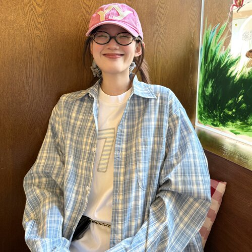 小清新浅蓝色格子衬衫