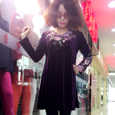 大码金丝绒连衣裙中年刺绣妈妈装