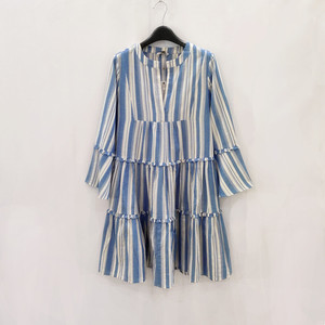 法式浪漫风连衣裙荷叶边喇叭袖A字裙春秋宽松度假风褶皱条纹裙子