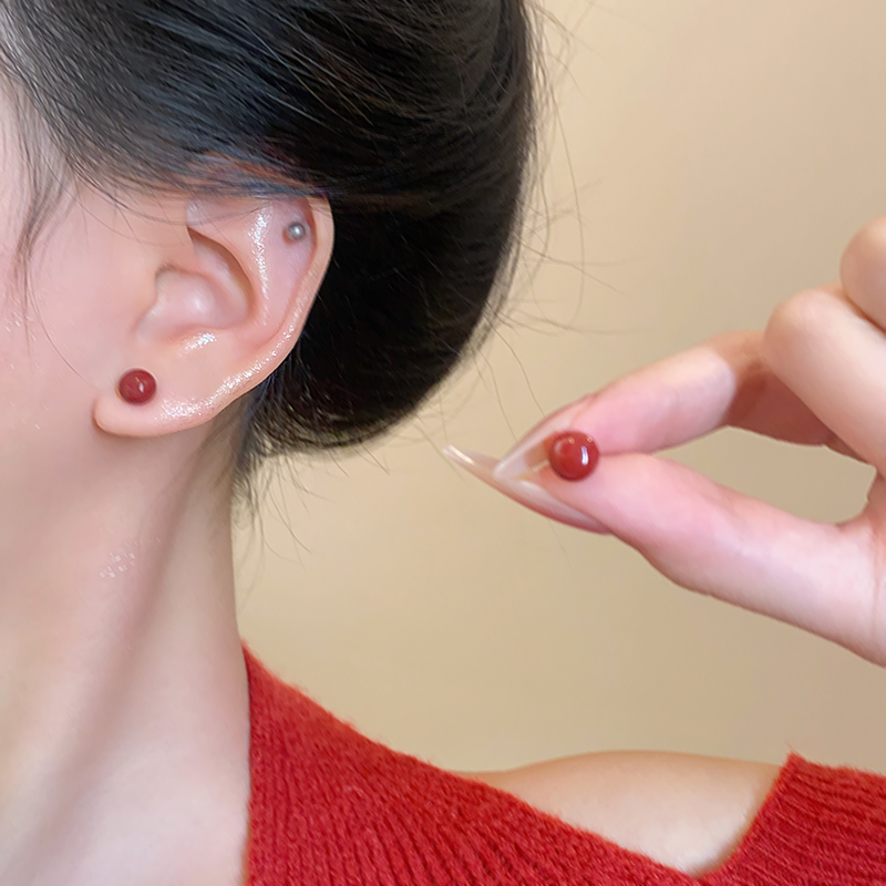 酒红色糖豆珍珠耳钉新款2025年爆款耳环女小众设计感冷性风耳饰品