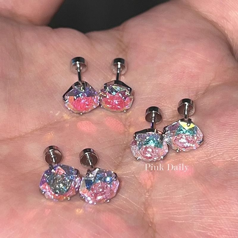 小巧精致玫瑰花耳钉女士时尚气质简约多巴胺耳环绝美日常百搭配饰