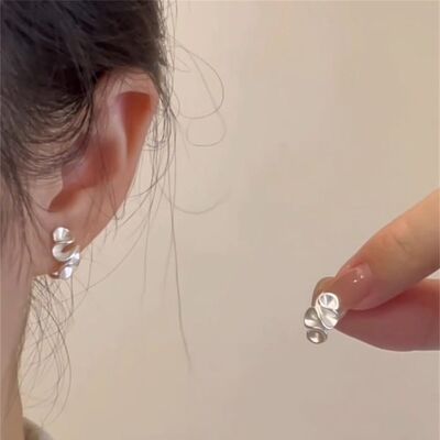 小众独特奶油花几何耳环女轻奢高级感气质耳钉2025年新款爆款耳夹