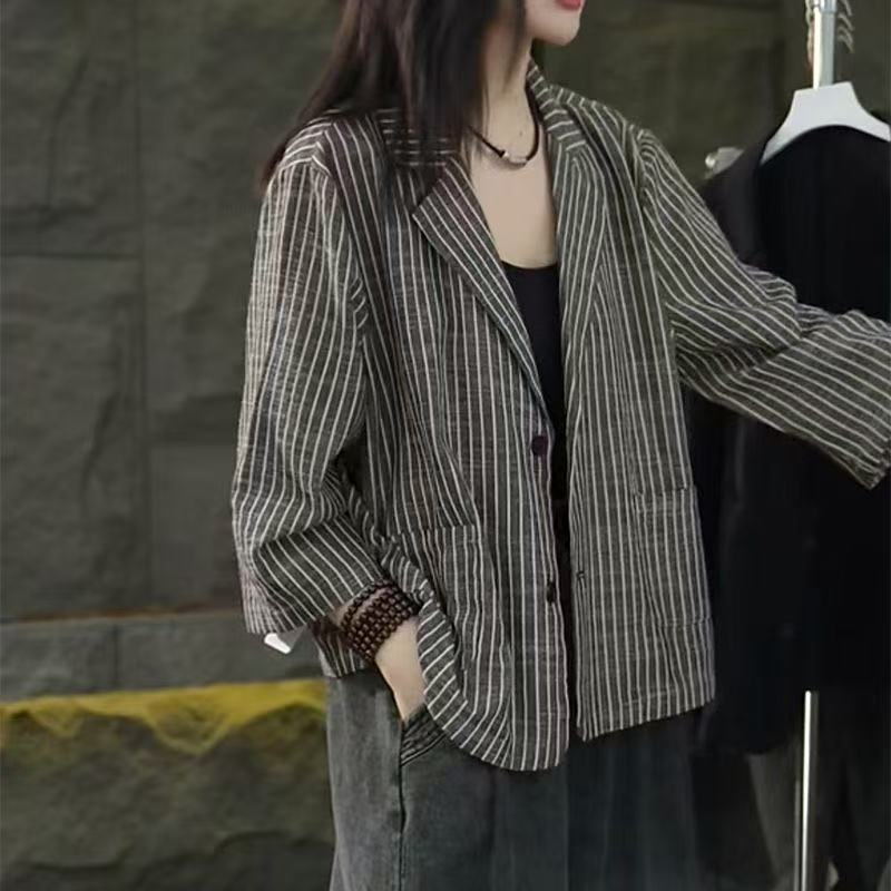 秋装新款条纹小西装外套女薄款文艺复古宽松休闲九分袖开衫上衣