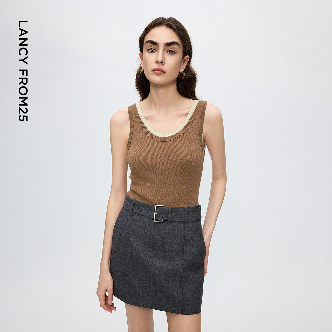 气质U领 袖身剪裁 舒适羊毛