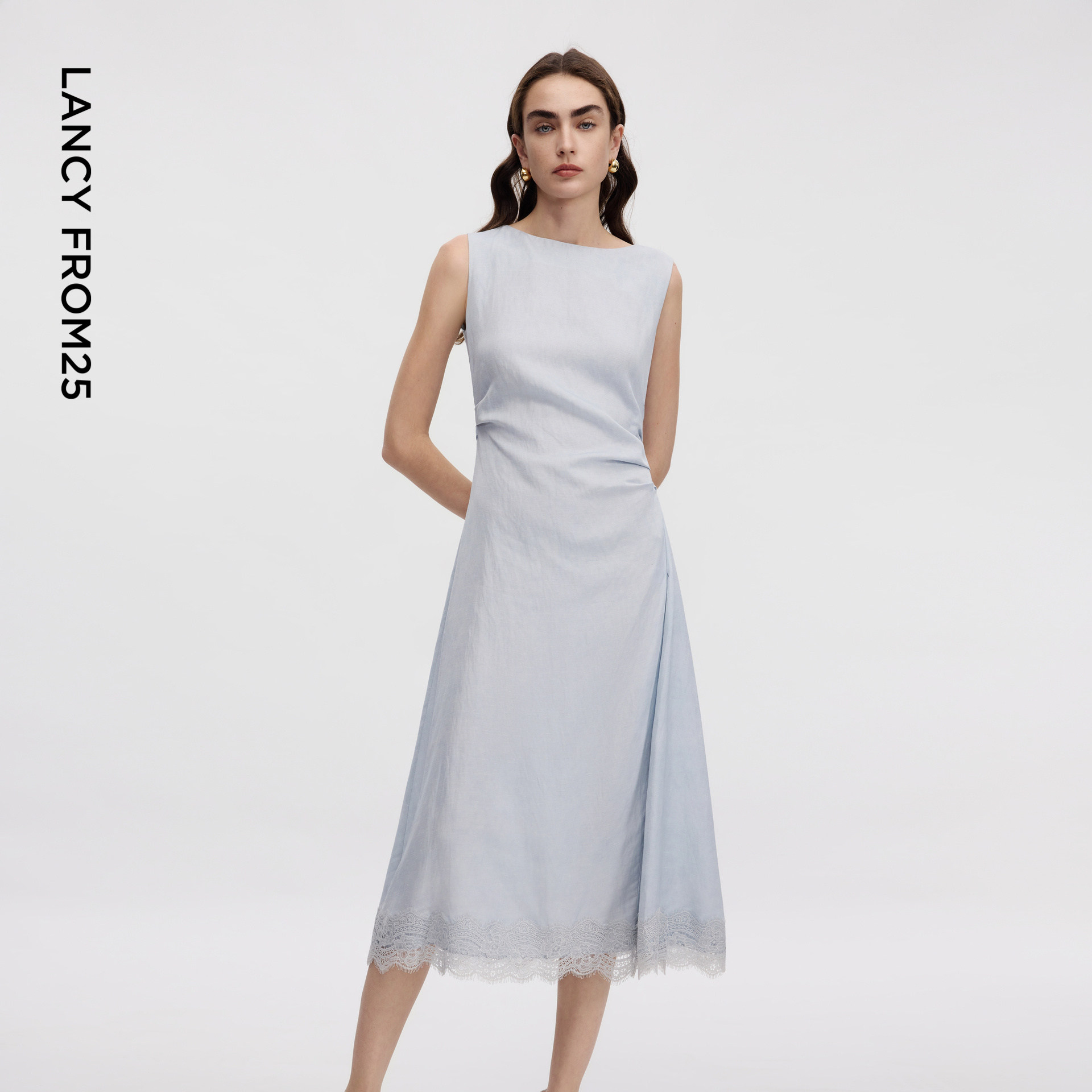 朗姿25圆领收腰蕾丝拼接无袖连衣裙优雅通勤风长裙2026年夏季新款