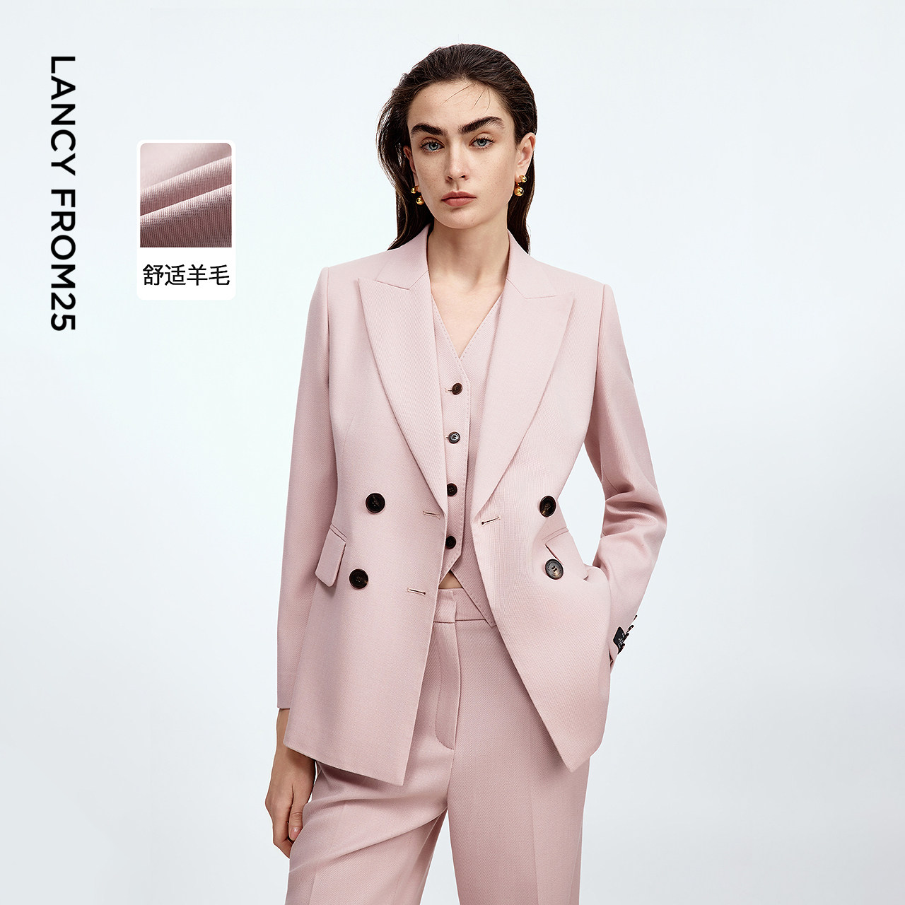 率性戗驳领 复古双排扣 舒适羊毛