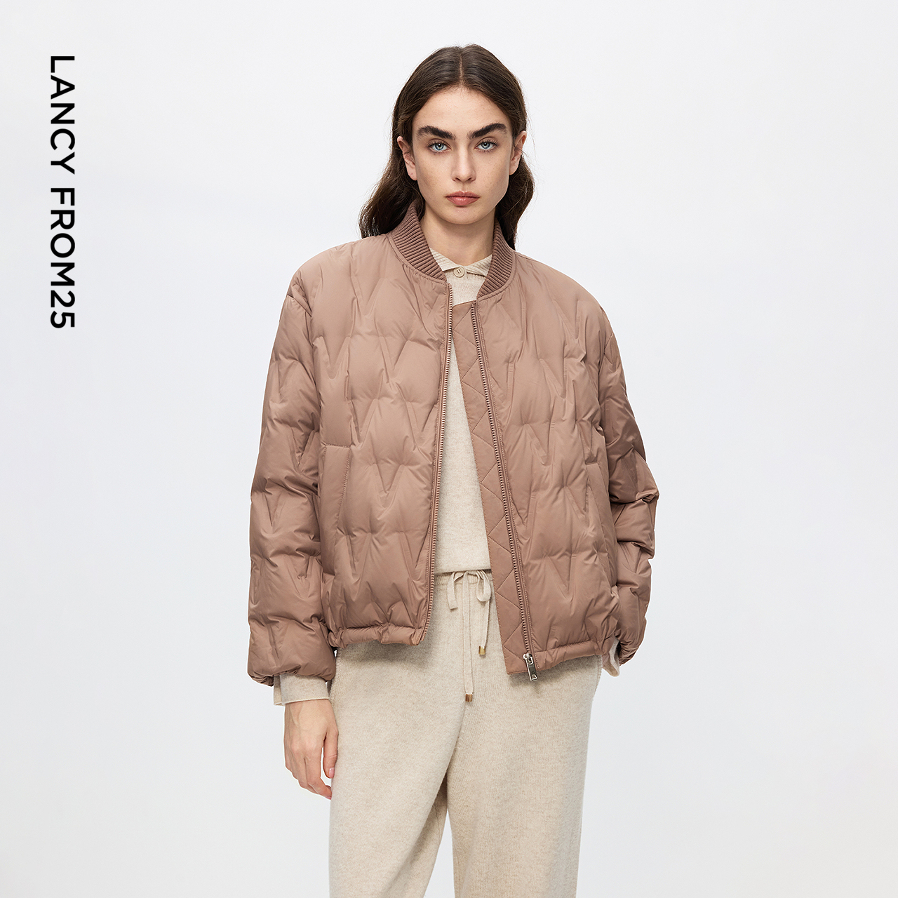 棒球领型 宽松短版 90%白鹅绒