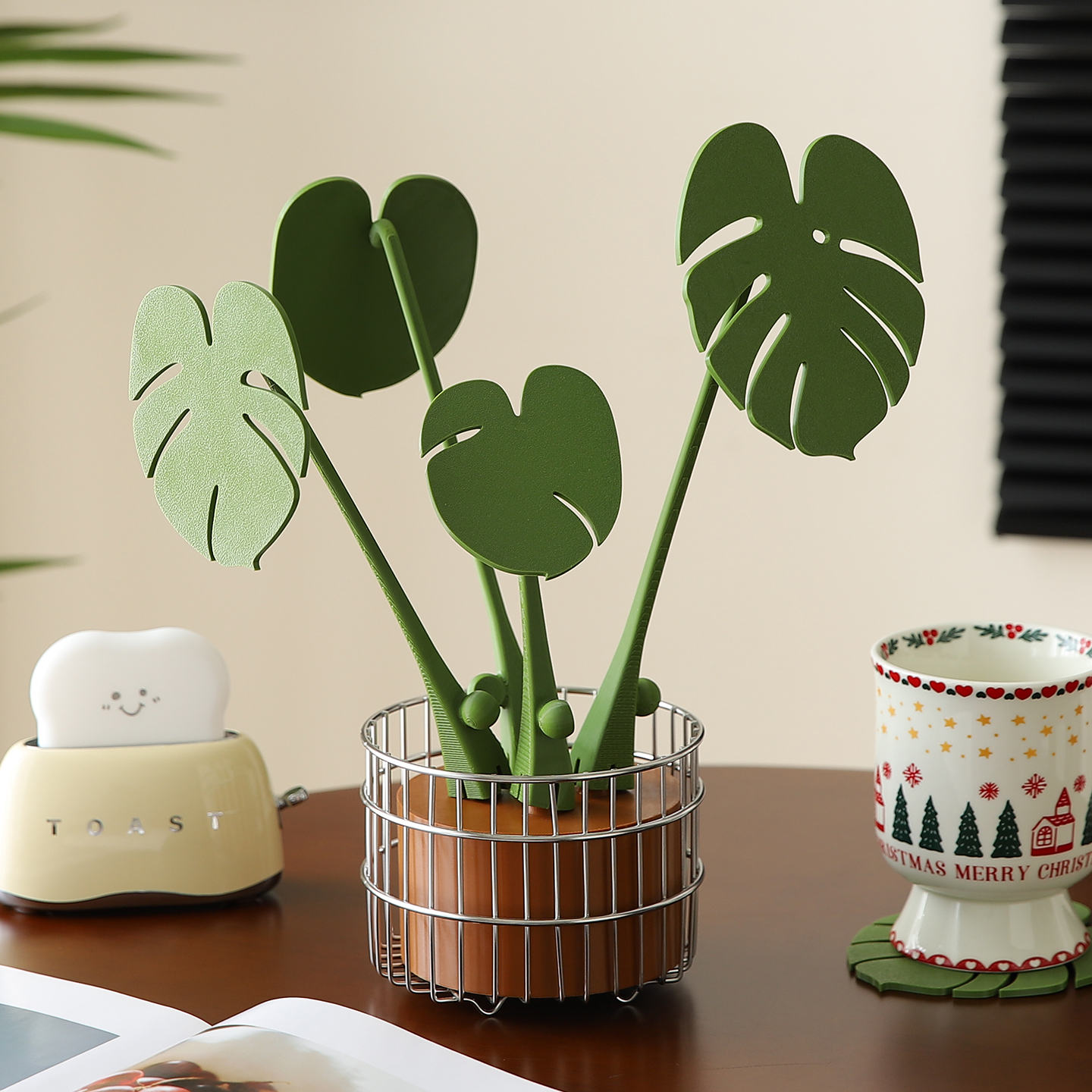 高级感龟背竹隔热垫杯垫创意餐桌摆件仿真绿植植物盆栽磁吸防烫垫