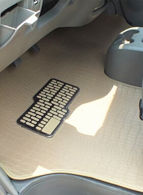 东风风行菱智m3.v3.m5EV菱智m5L,m3L,加长款短轴脚垫防水耐磨专用