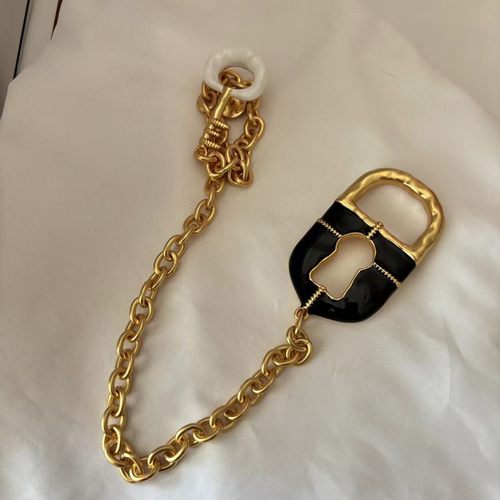 夏帕瑞丽 Schiparelli 钥匙孔系列，高级款链条珐琅胸针，