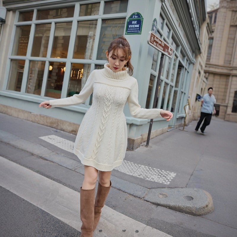 Herlipto高领绞花针织连衣裙