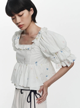 日代 Bibiy RIBBON MANIA BLOUSE 25AW 可爱方领荷叶边泡泡袖上衣