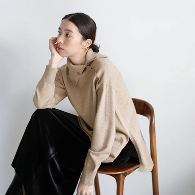 selectMOCA气质侧扣高领针织衫