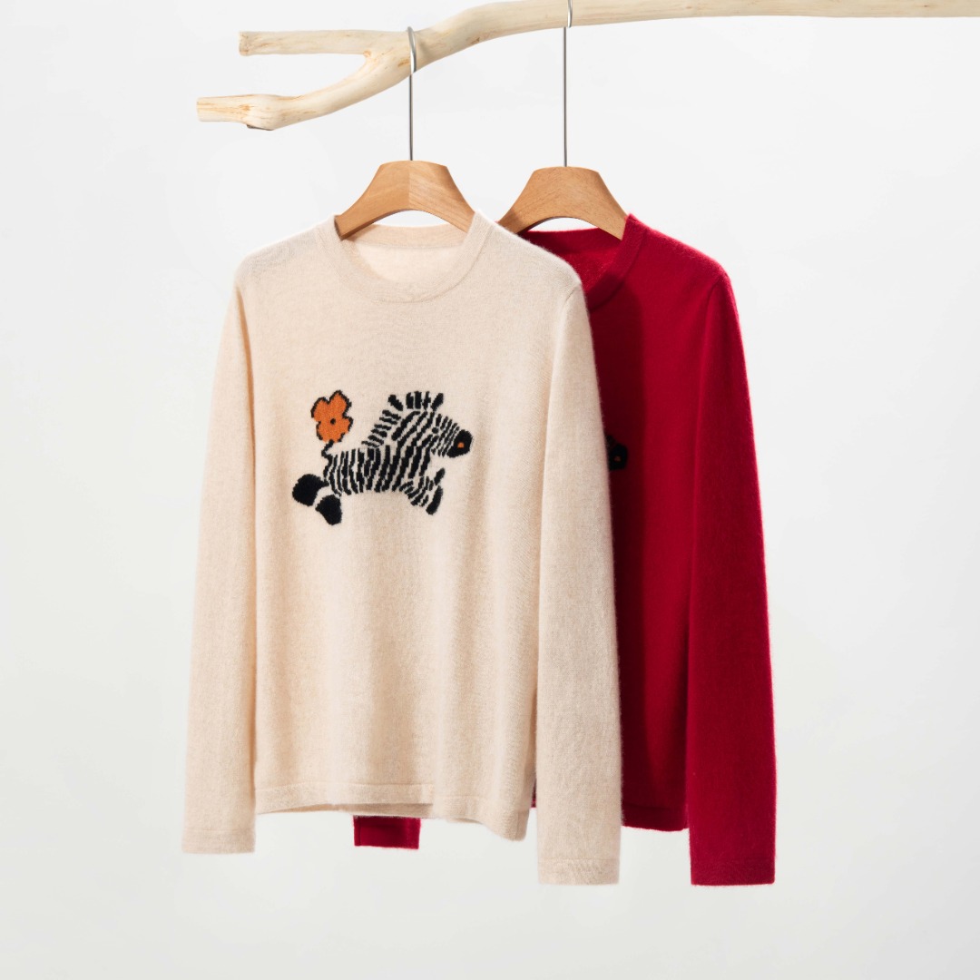 纯羊绒衫女圆领套头长袖动物图案