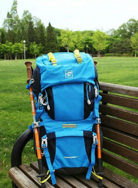 户外男女通用登山双肩背包